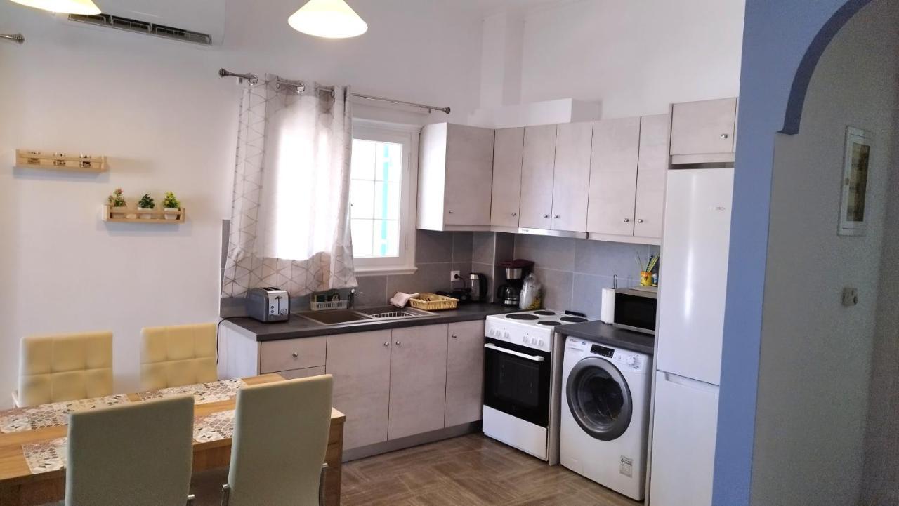 Kamari Beach Houses With Balcony And Garden Экстерьер фото