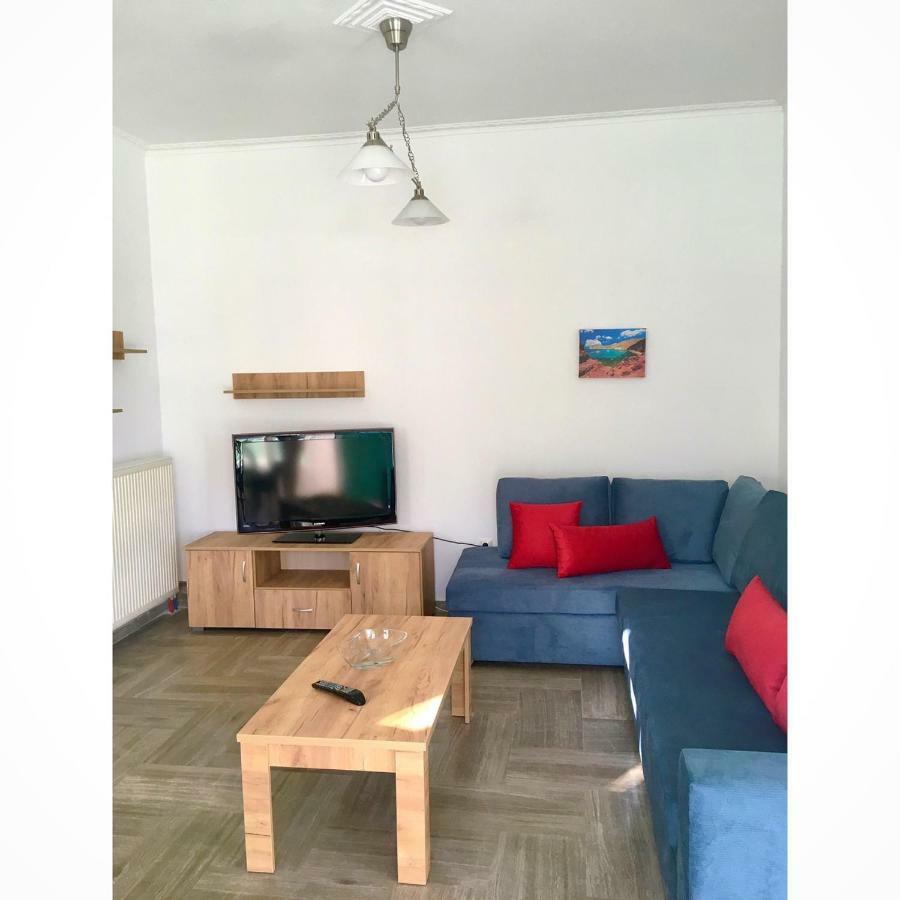 Kamari Beach Houses With Balcony And Garden Экстерьер фото