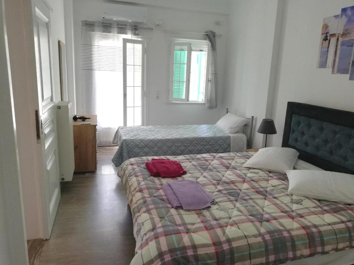 Kamari Beach Houses With Balcony And Garden Экстерьер фото